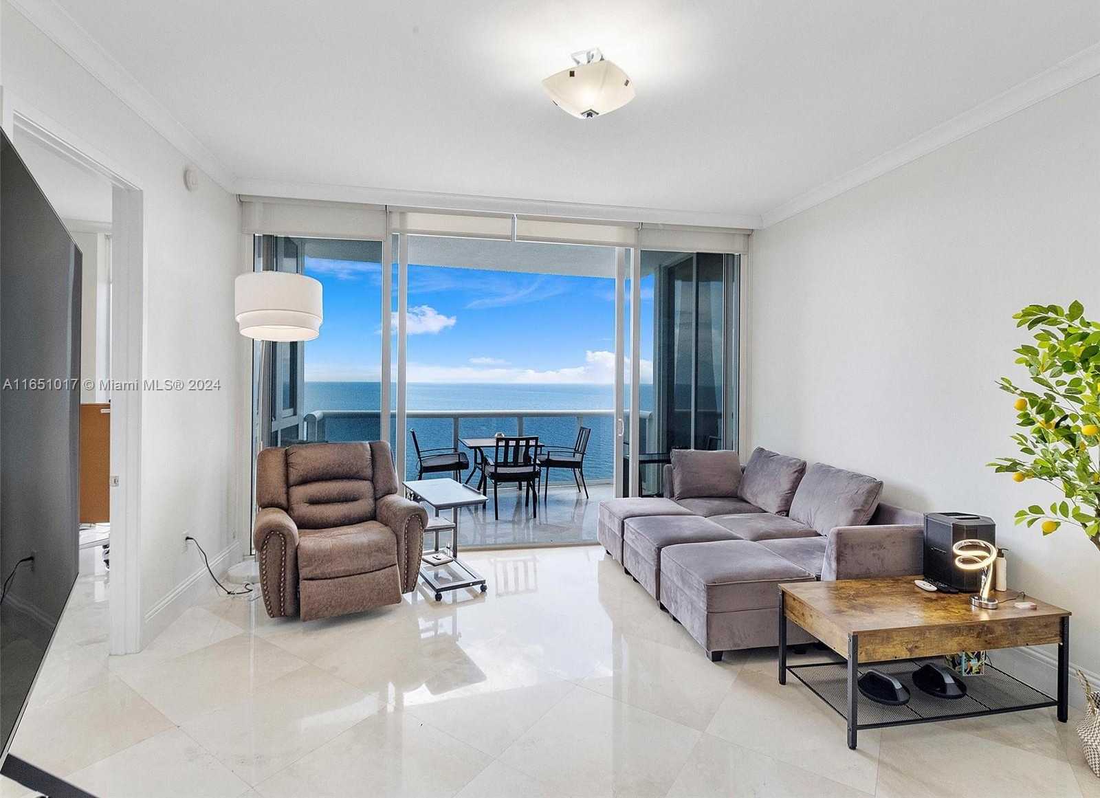 photo 2: 18201 Collins Ave Unit 4806, Sunny Isles Beach FL 33160