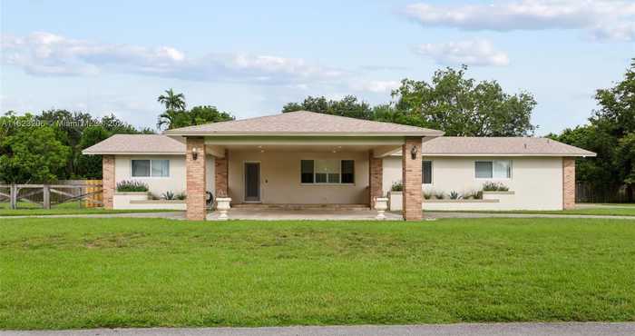 photo 1: 23400 SW 153rd Ave, Homestead FL 33032