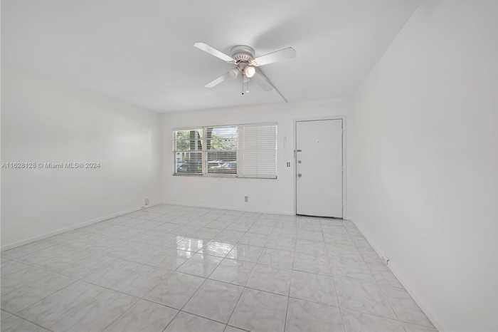 photo 2: 13250 SW 7th Ct Unit 110L, Pembroke Pines FL 33027