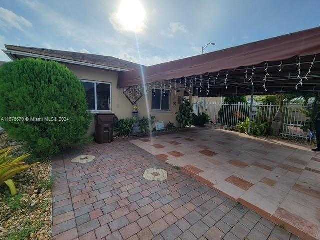 photo 1: 1349 W 30th St, Hialeah FL 33012