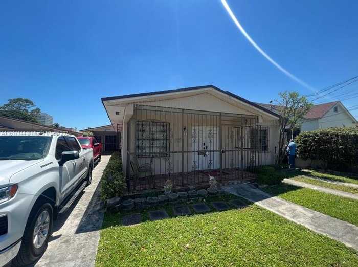 photo 24: 2752 SW 3rd St, Miami FL 33135