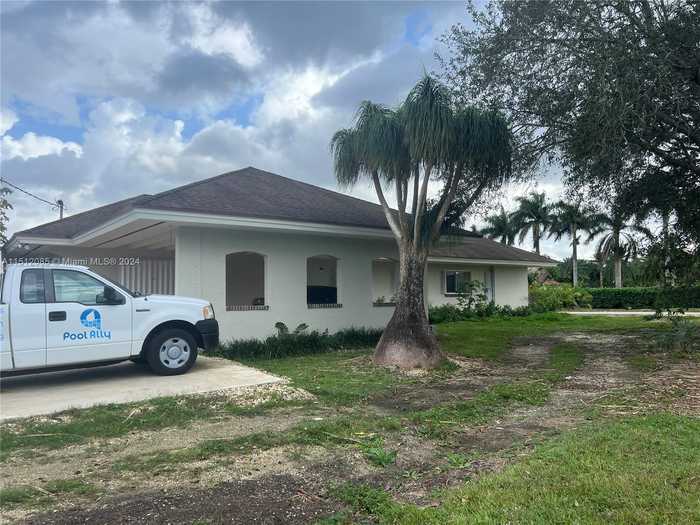 photo 2: 24301 SW 192nd Ave, Homestead FL 33031