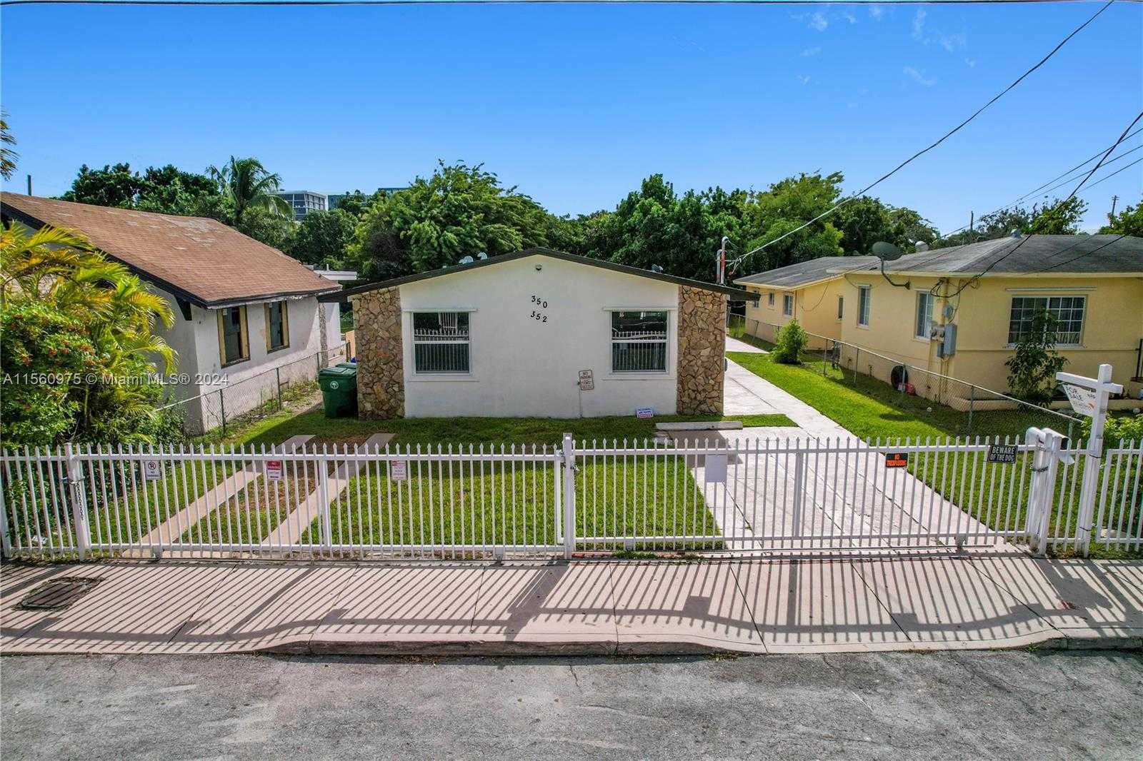 photo 3: 350-352 NW 33rd St, Miami FL 33127