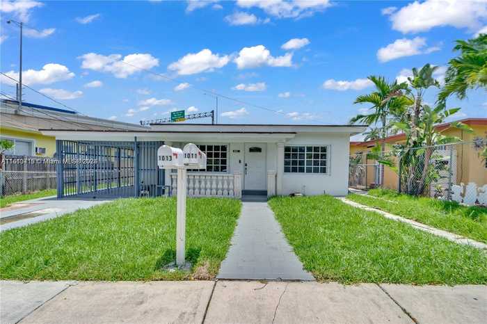 photo 1: 1011 NW 23rd Ave, Miami FL 33125