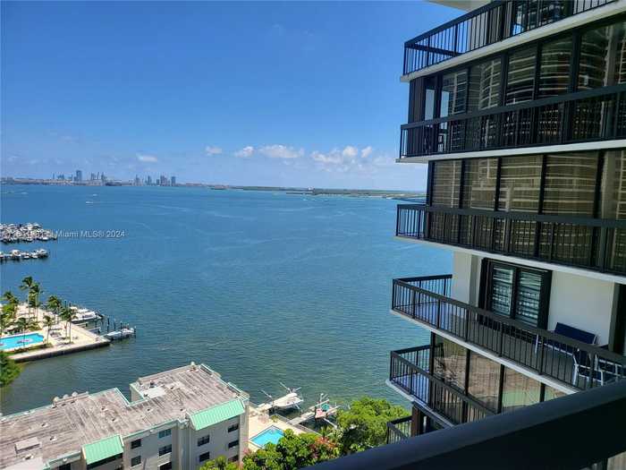 photo 2: 2333 Brickell Ave Unit 1807, Miami FL 33129