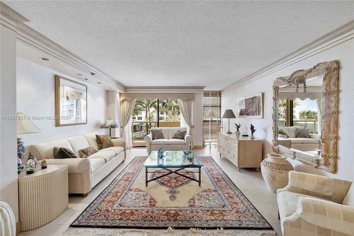 photo 1: 5757 Collins Ave Unit 403, Miami Beach FL 33140