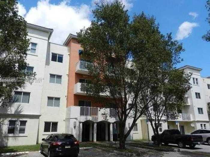 photo 2: 11040 SW 196th St Unit 403, Cutler Bay FL 33157