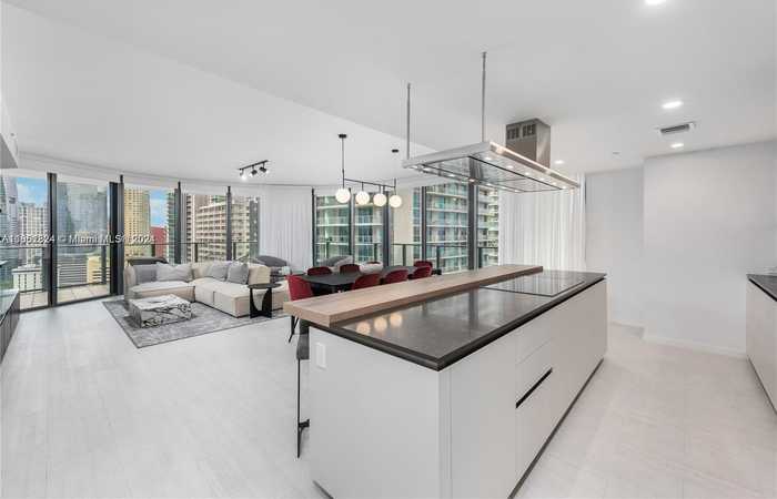 photo 1: 1000 Brickell Plz Unit 2102, Miami FL 33131