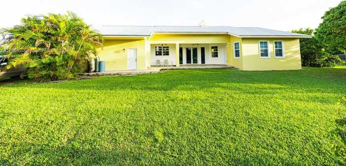 photo 2: 21401 SW 246th St, Homestead FL 33031