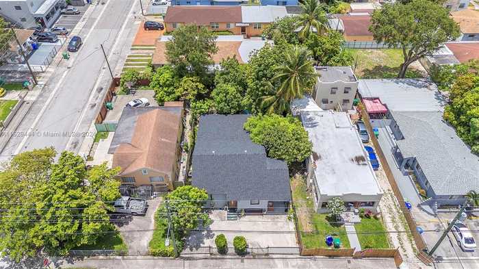 photo 20: 416 NW 19th Ave, Miami FL 33125