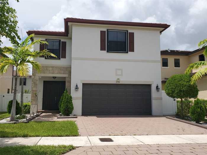 photo 1: 3534 W 106th St, Hialeah FL 33018