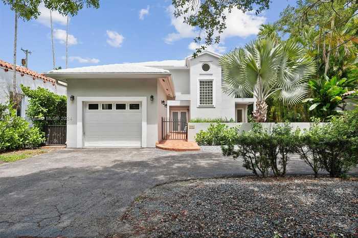 photo 1: 6935 Mindello St, Coral Gables FL 33146