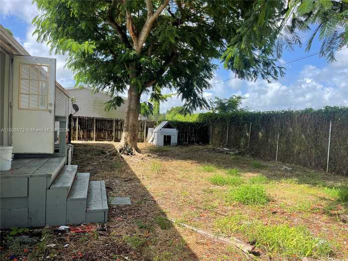 photo 2: 220 NE 12th Ave lot 26, Homestead FL 33030