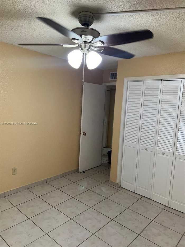 photo 16: 606 W 81st St Unit 405, Hialeah FL 33014