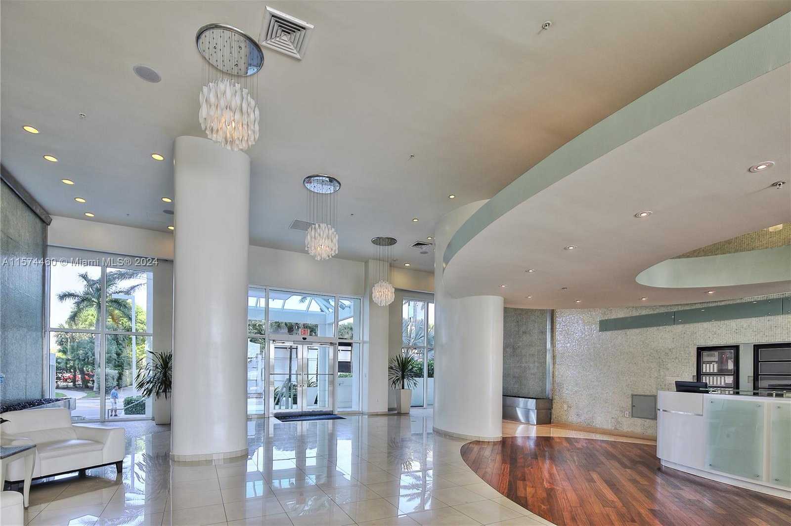 photo 2: 650 West Ave Unit 2801, Miami Beach FL 33139