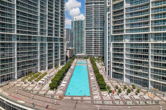 photo 2: 475 Brickell Ave Unit 4211, Miami FL 33131