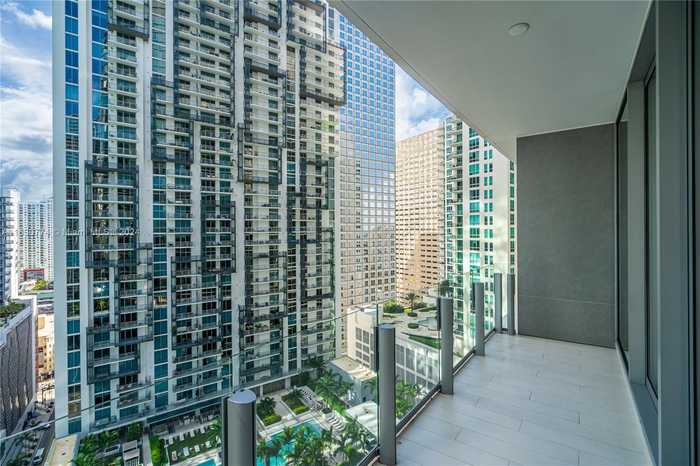 photo 2: 300 Biscayne Blvd Way Unit 2308, Miami FL 33131