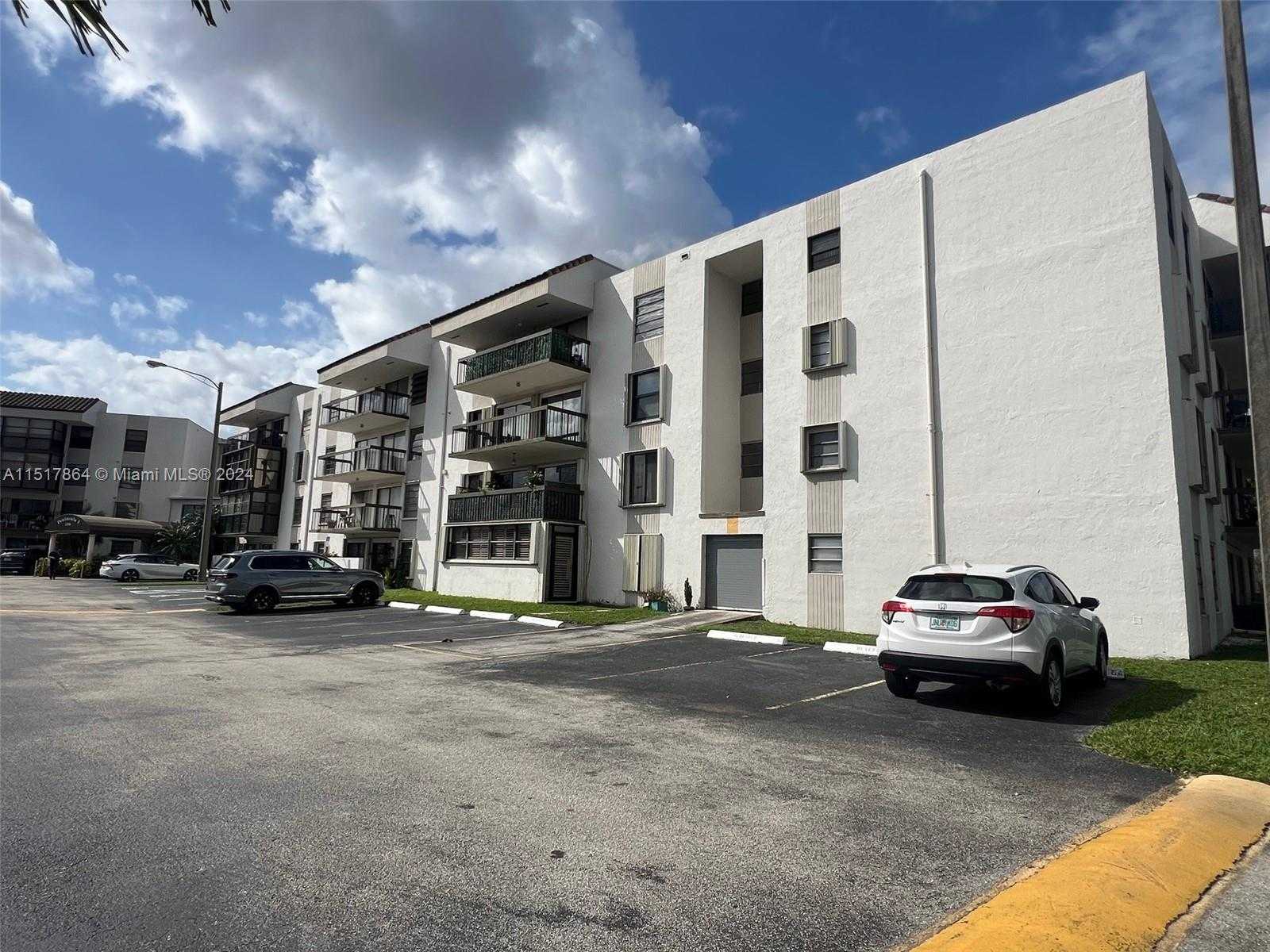 photo 3: 1350 SW 122nd Ave Unit 412, Miami FL 33184