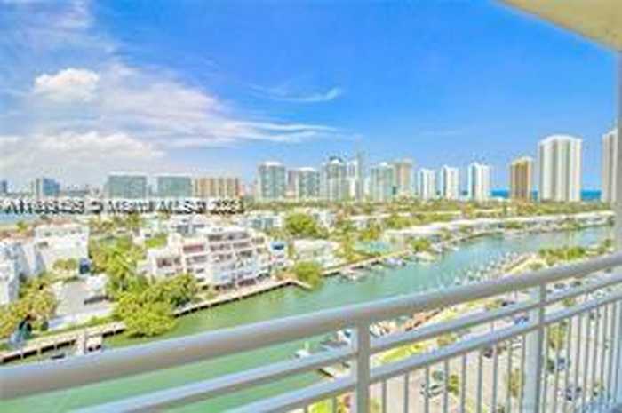 photo 2: 400 Kings Point Dr Unit 1529, Sunny Isles Beach FL 33160