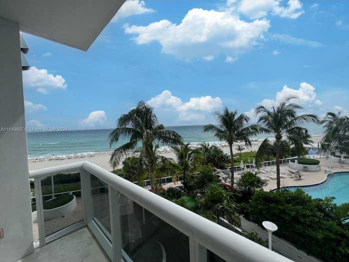 photo 2: 18101 Collins Ave Unit 605, Sunny Isles Beach FL 33160