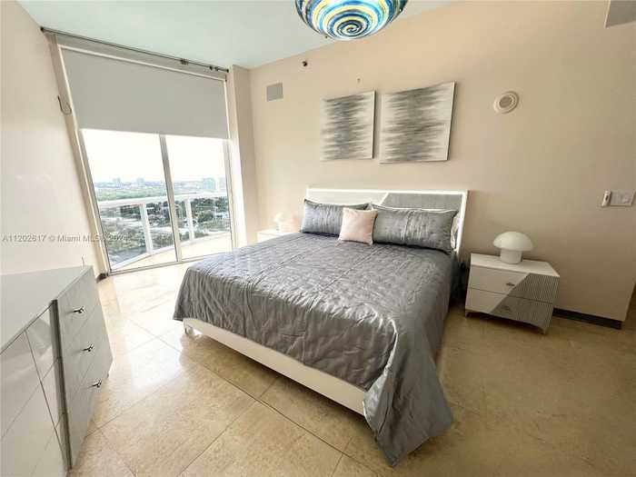 photo 2: 16001 Collins Ave Unit 1705, Sunny Isles Beach FL 33160