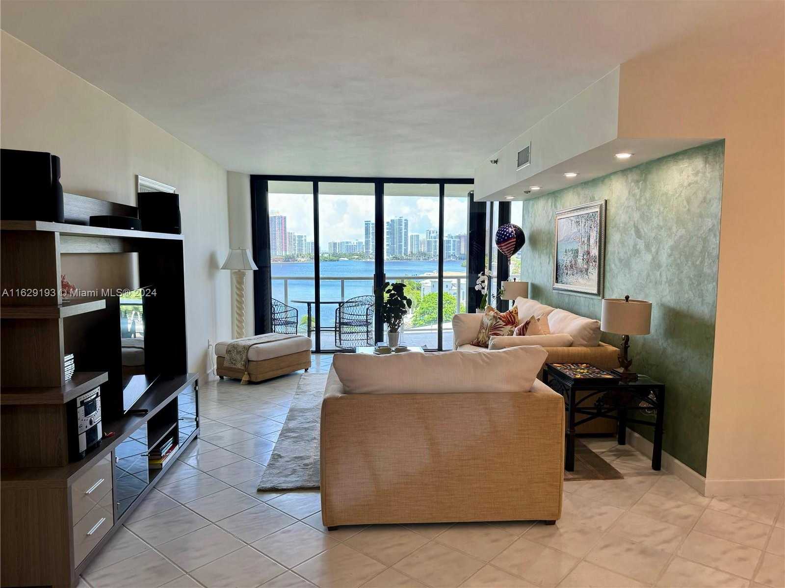 photo 1: 4000 Island Blvd Unit 605, Aventura FL 33160