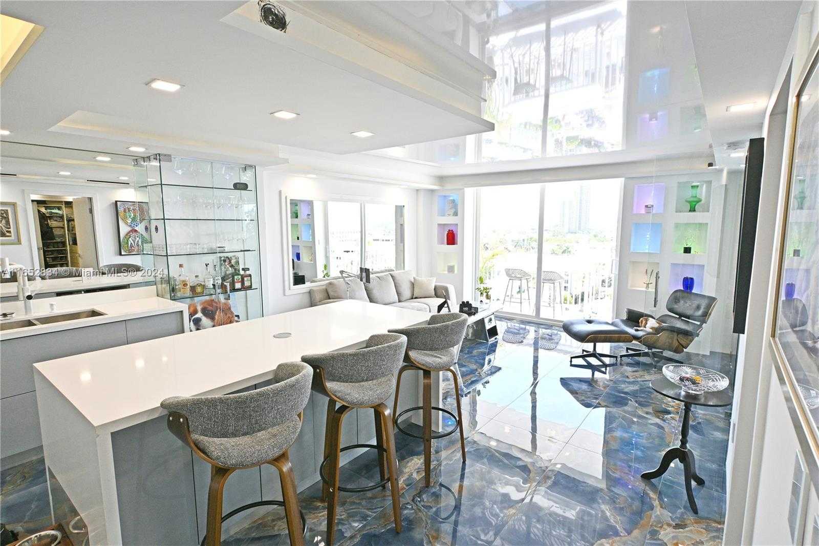 photo 1: 401 Ocean Dr Unit 1003, Miami Beach FL 33139