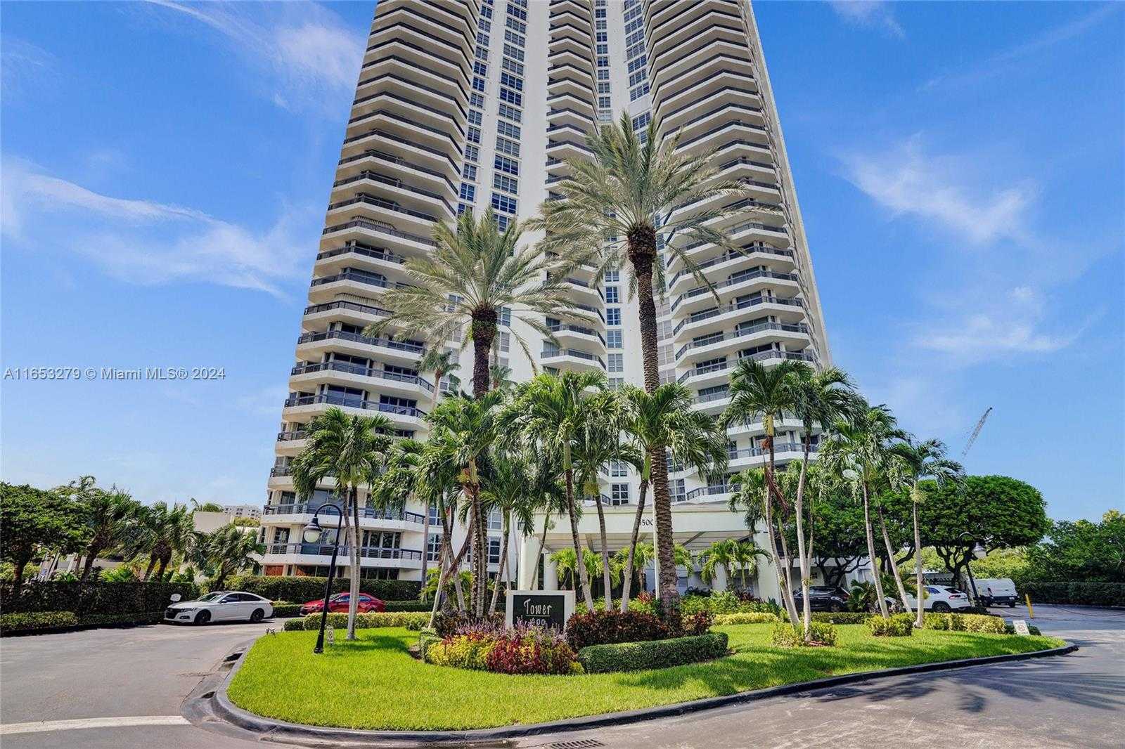 photo 1: 3500 Mystic Pointe Dr Unit 2101, Aventura FL 33180