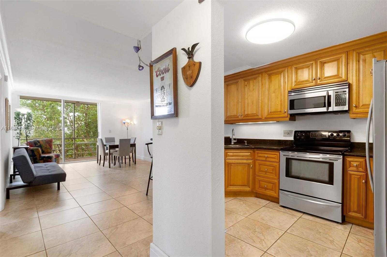 photo 1: 2935 NE 163rd St Unit 3F, North Miami Beach FL 33160