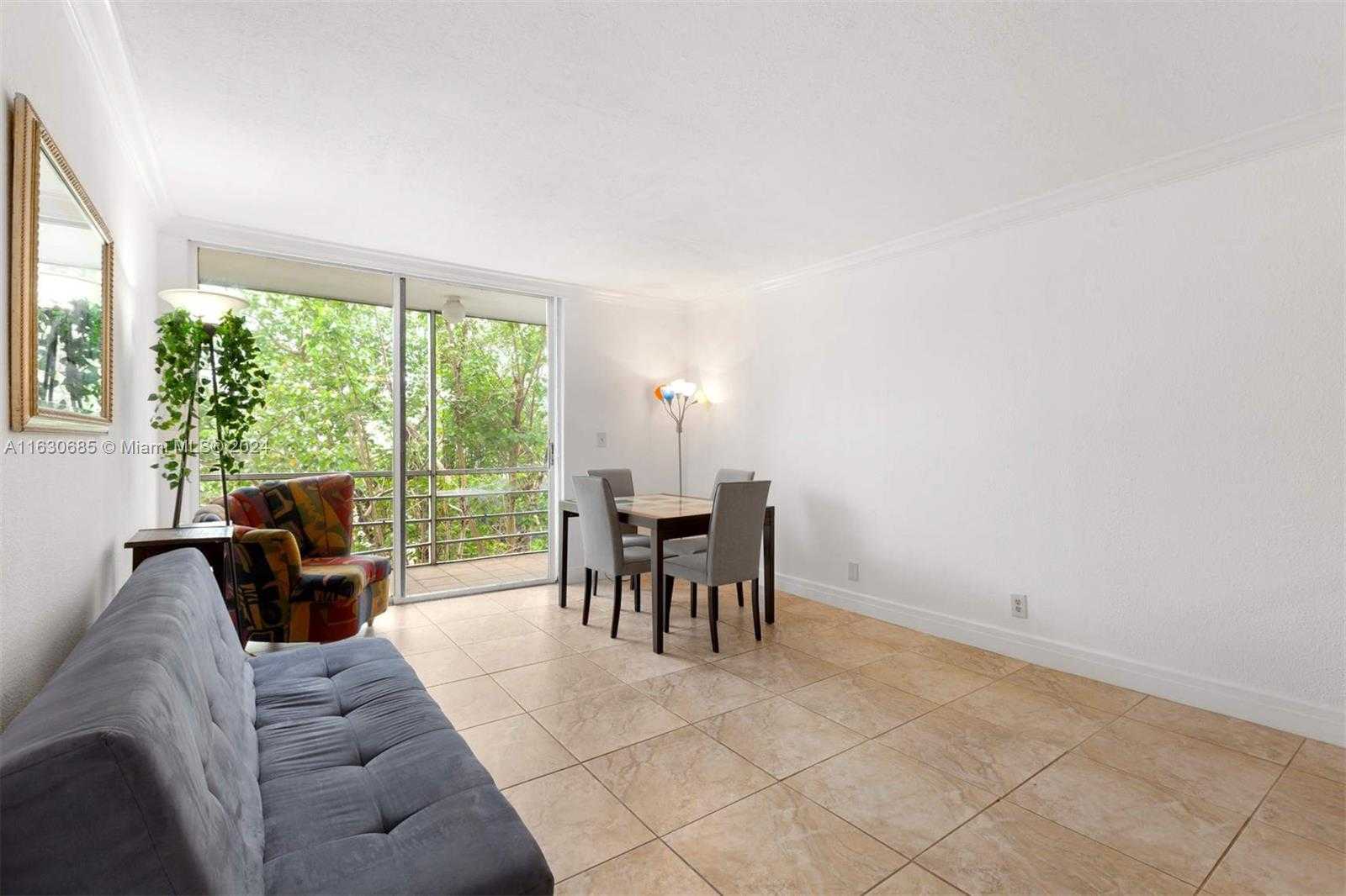 photo 2: 2935 NE 163rd St Unit 3F, North Miami Beach FL 33160