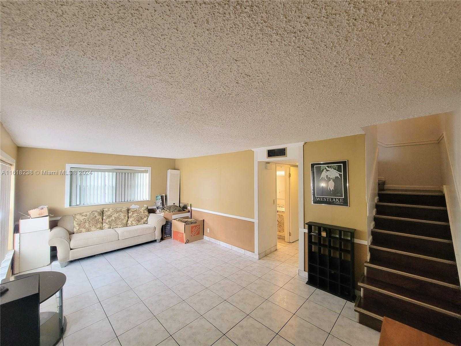 photo 2: 4167 SW 66th Way Unit 138, Davie FL 33314