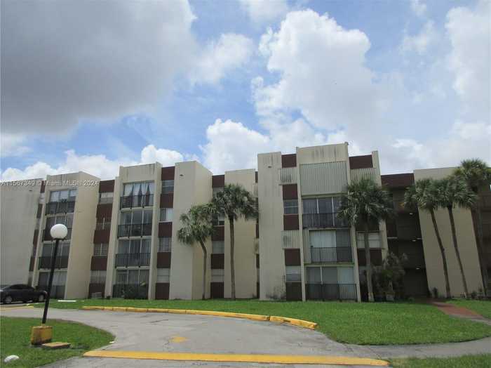 photo 1: 9411 SW 4th St Unit 408, Miami FL 33174