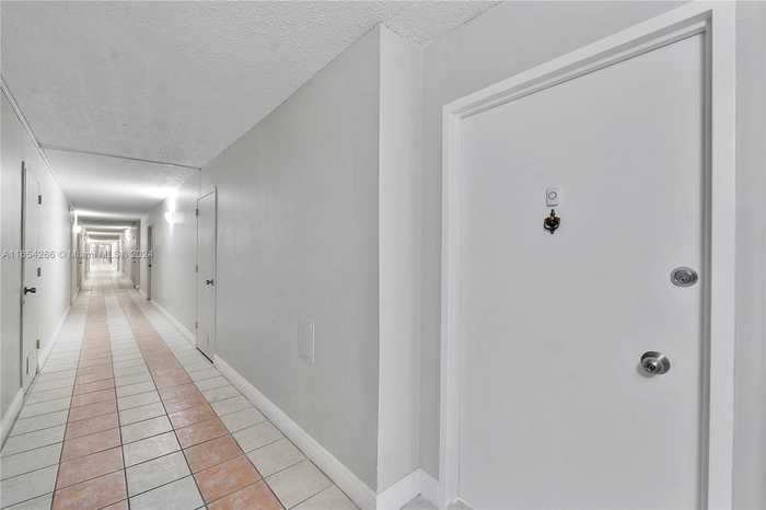 photo 2: 7135 Collins Ave Unit 1735, Miami Beach FL 33141