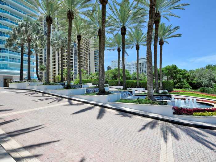 photo 2: 10101 Collins Ave Unit 11C, Bal Harbour FL 33154