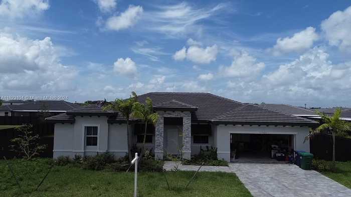 photo 1: 17029 SW 292nd St, Homestead FL 33030