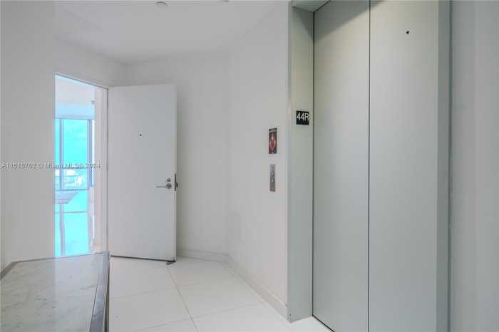 photo 42: 851 NE 1st Ave Unit 4406, Miami FL 33132