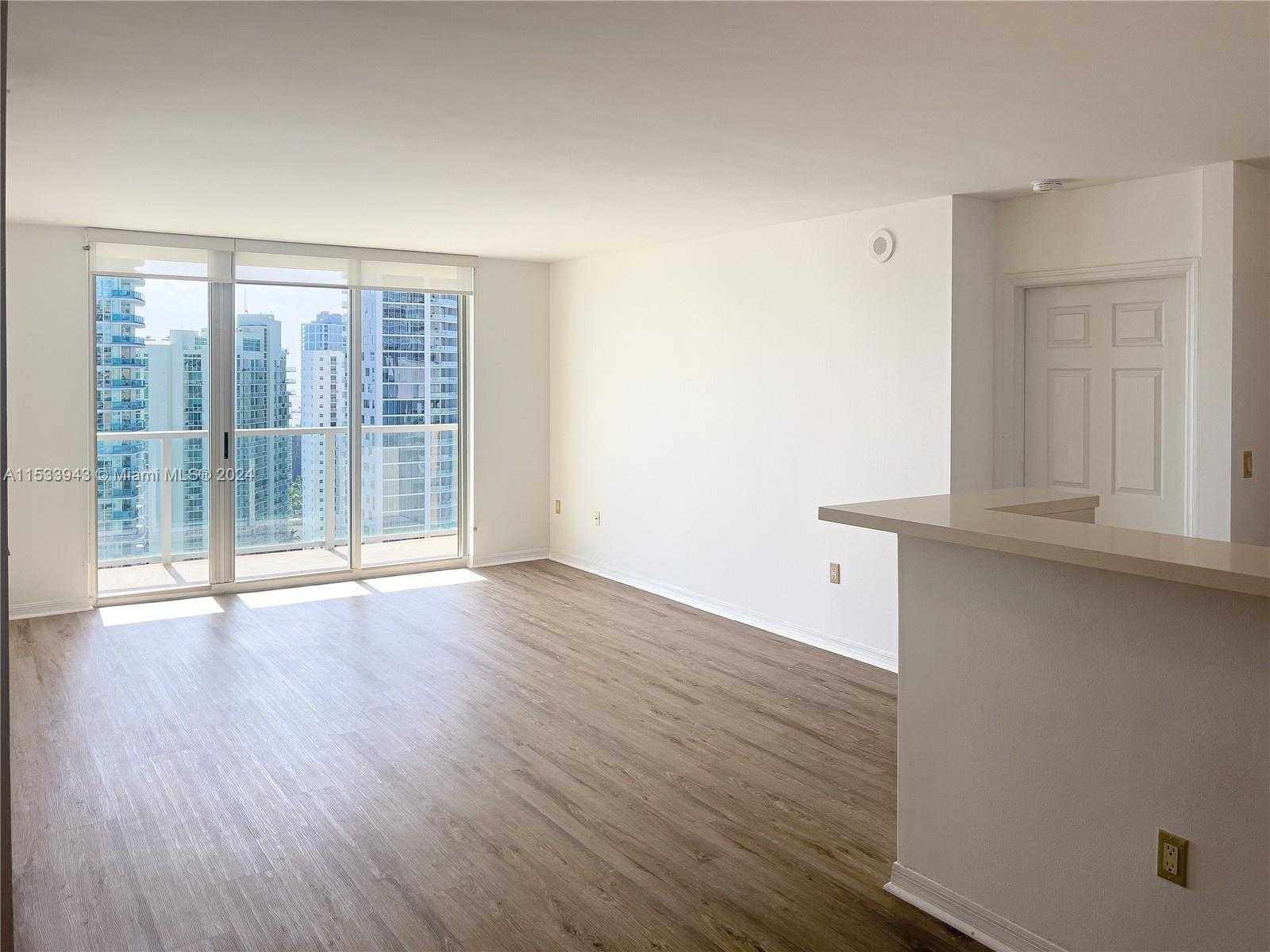 photo 2: 1155 Brickell Bay Dr Unit 2809, Miami FL 33131