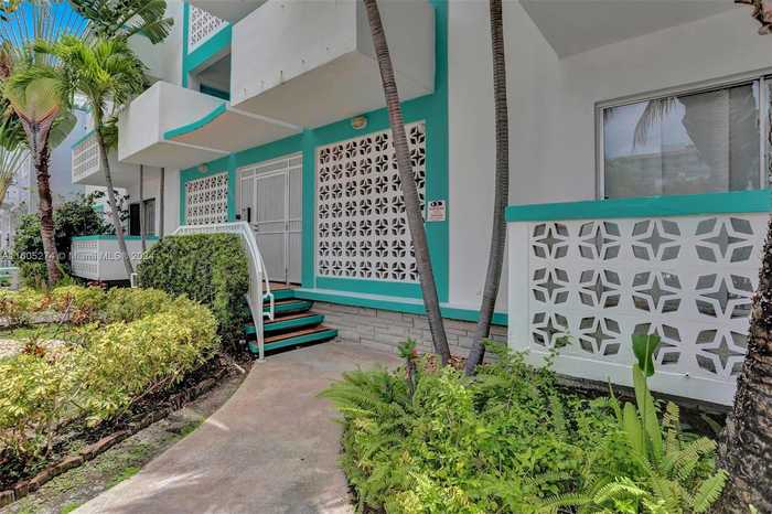 photo 1: 350 Collins Ave Unit 310, Miami Beach FL 33139