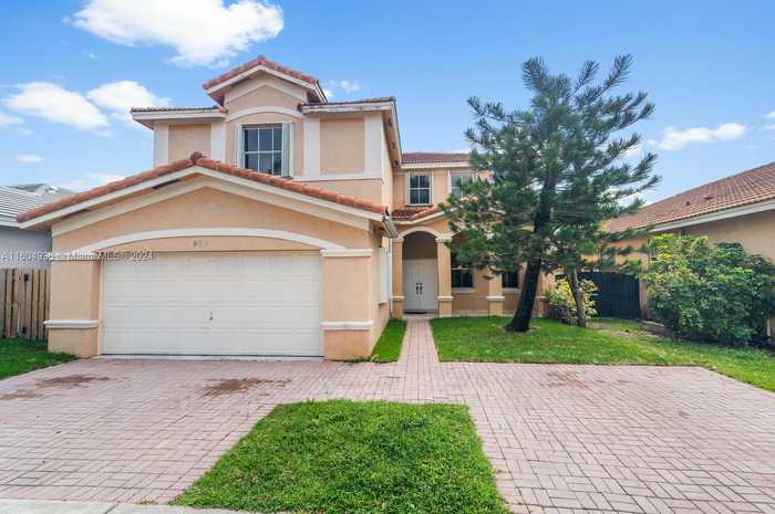 photo 1: 965 NW 129th Ave, Miami FL 33182