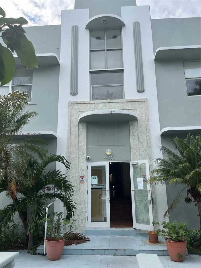 photo 1: 900 Jefferson Ave Unit 2, Miami Beach FL 33139