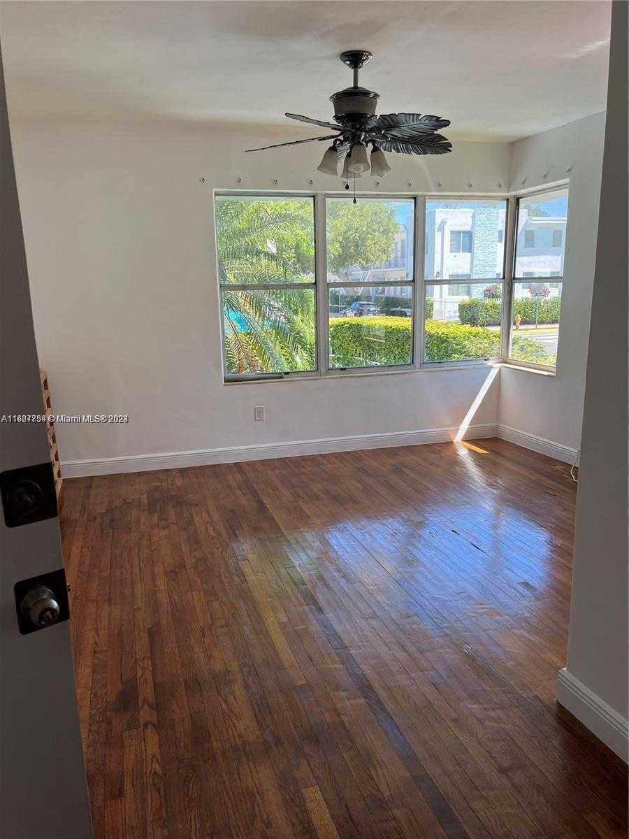 photo 3: 900 Jefferson Ave Unit 2, Miami Beach FL 33139