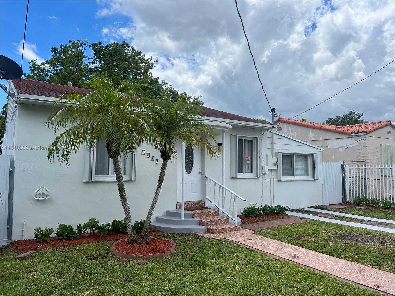 photo 3: 3052 SW 6th St, Miami FL 33135