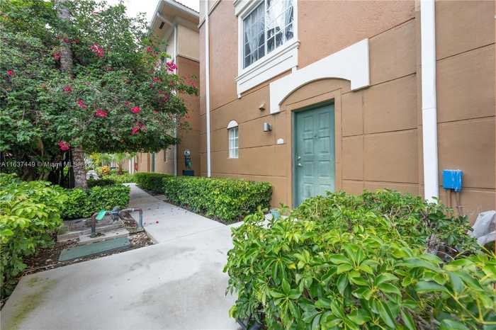 photo 1: 2861 NE 185th St Unit 305, Aventura FL 33180