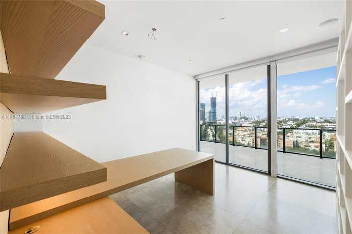 photo 32: 800 S Pointe Dr Unit 1404, Miami Beach FL 33139