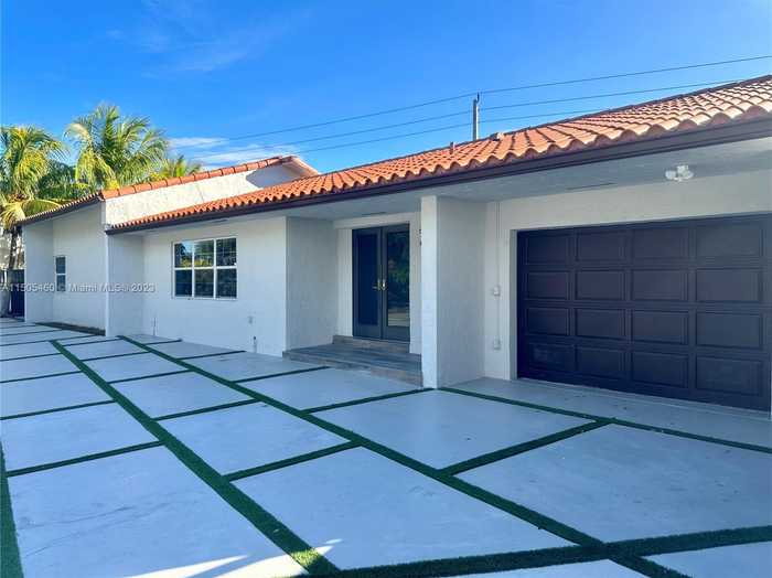 photo 1: 14520 SW 71st Ln, Miami FL 33183