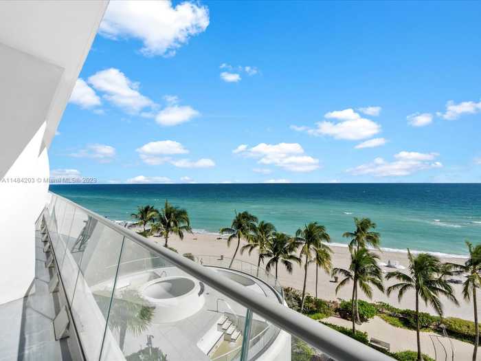 photo 2: 16901 Collins Ave Unit 604, Sunny Isles Beach FL 33160