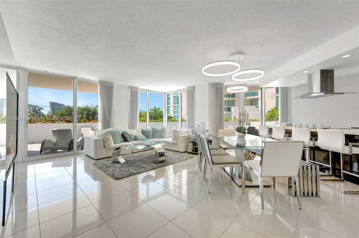 photo 1: 3370 Hidden Bay Dr Unit 404, Aventura FL 33180