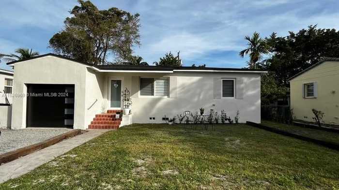 photo 1: 1981 Coral Gate Dr, Miami FL 33145