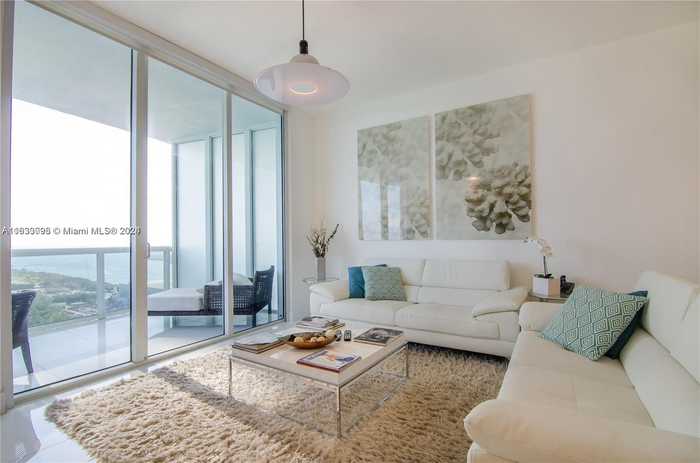 photo 2: 15811 Collins Ave Unit 2602, Sunny Isles Beach FL 33160