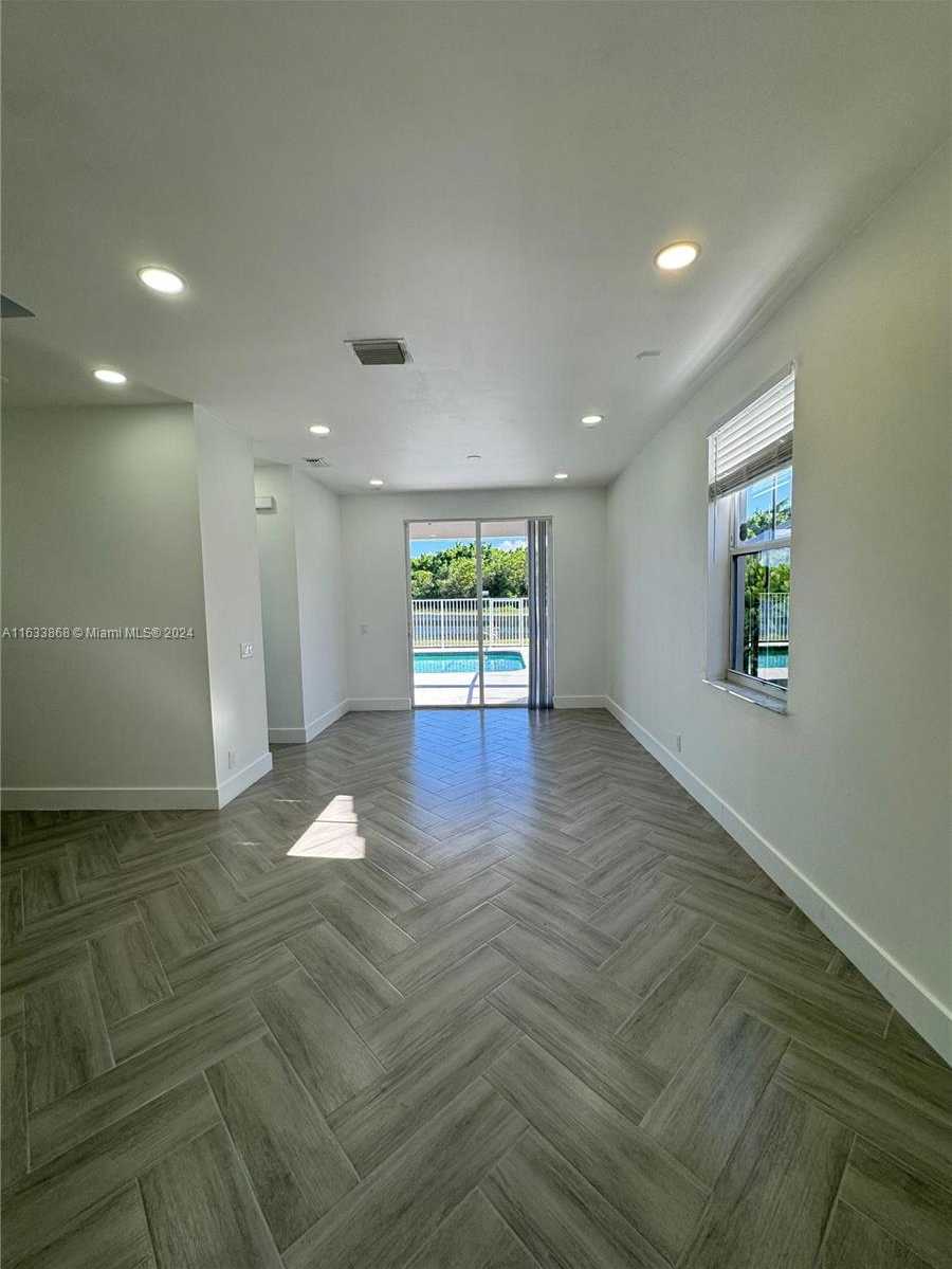 photo 3: 844 savannah fall, Weston FL 33327